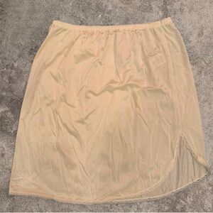 Elegant Cream Women's Skirt
